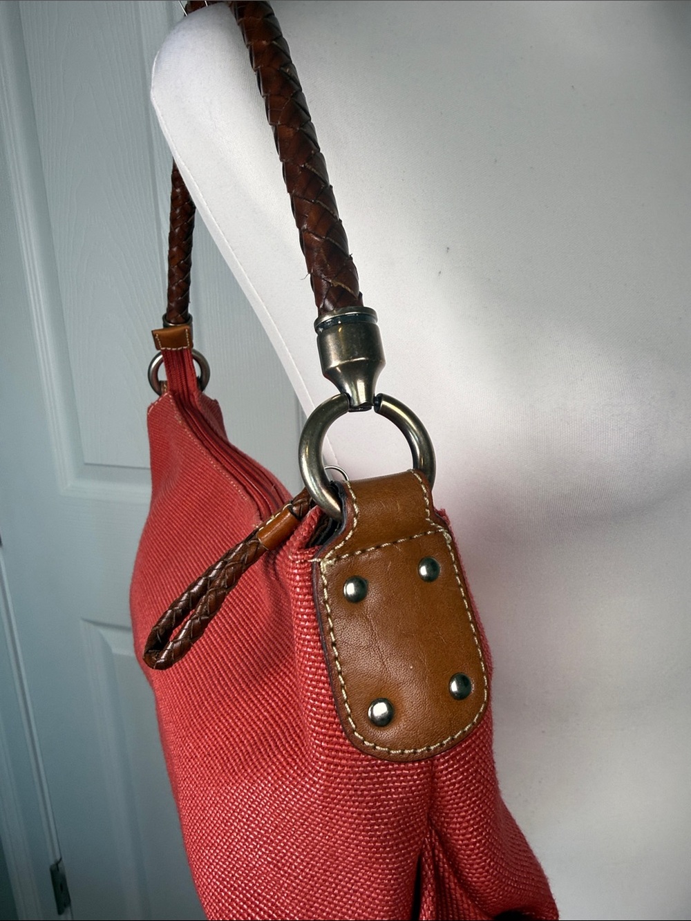Fossil Red Canvas Hobo Shoulder Bag Braided Brown Leather Handle and zipper pull - Picture 3 of 15